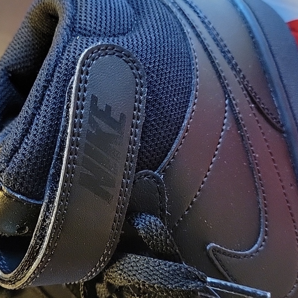 Nike Sneakers - Picture 2 of 7